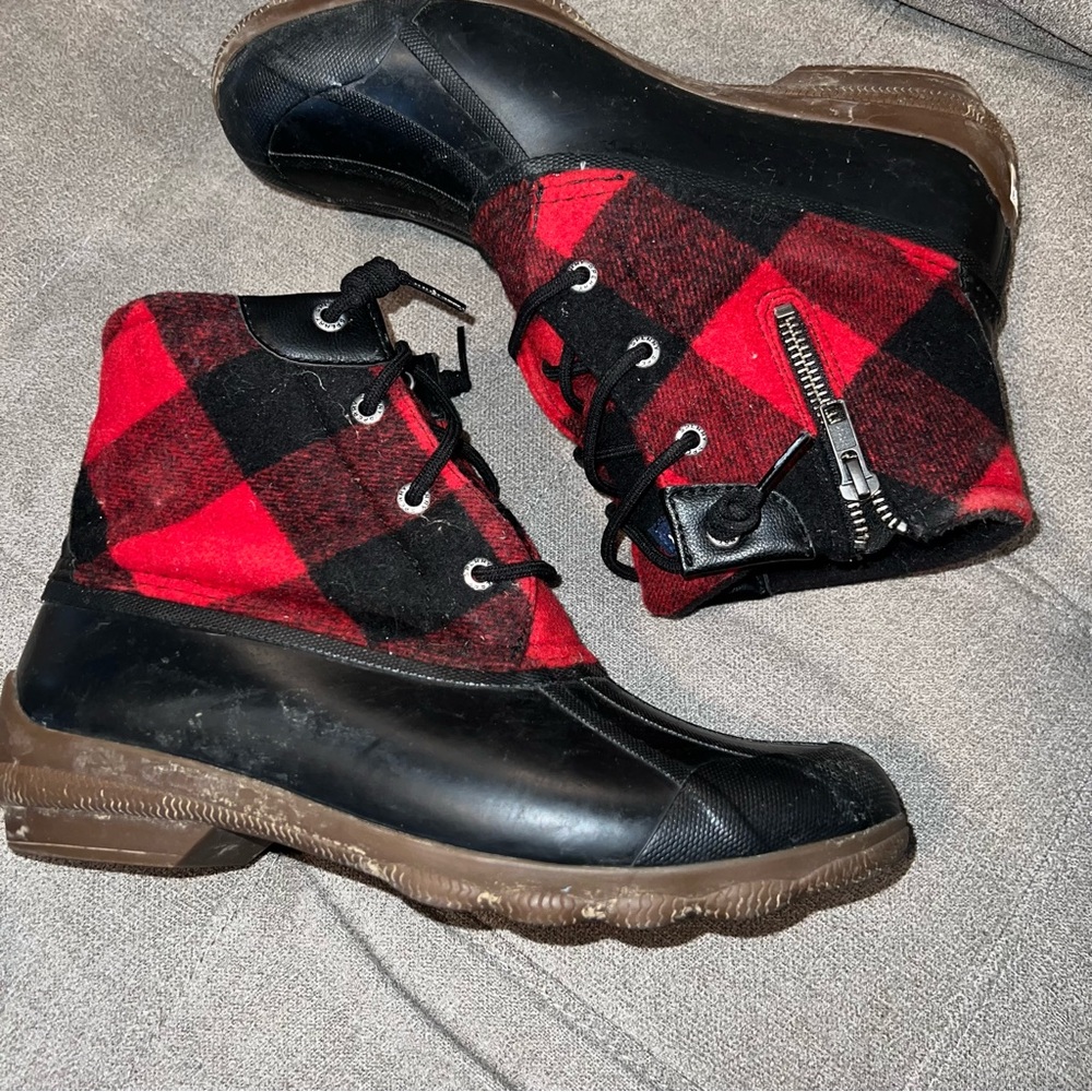 Sperry Syren Buffalo Plaid Duck Boots 8.5